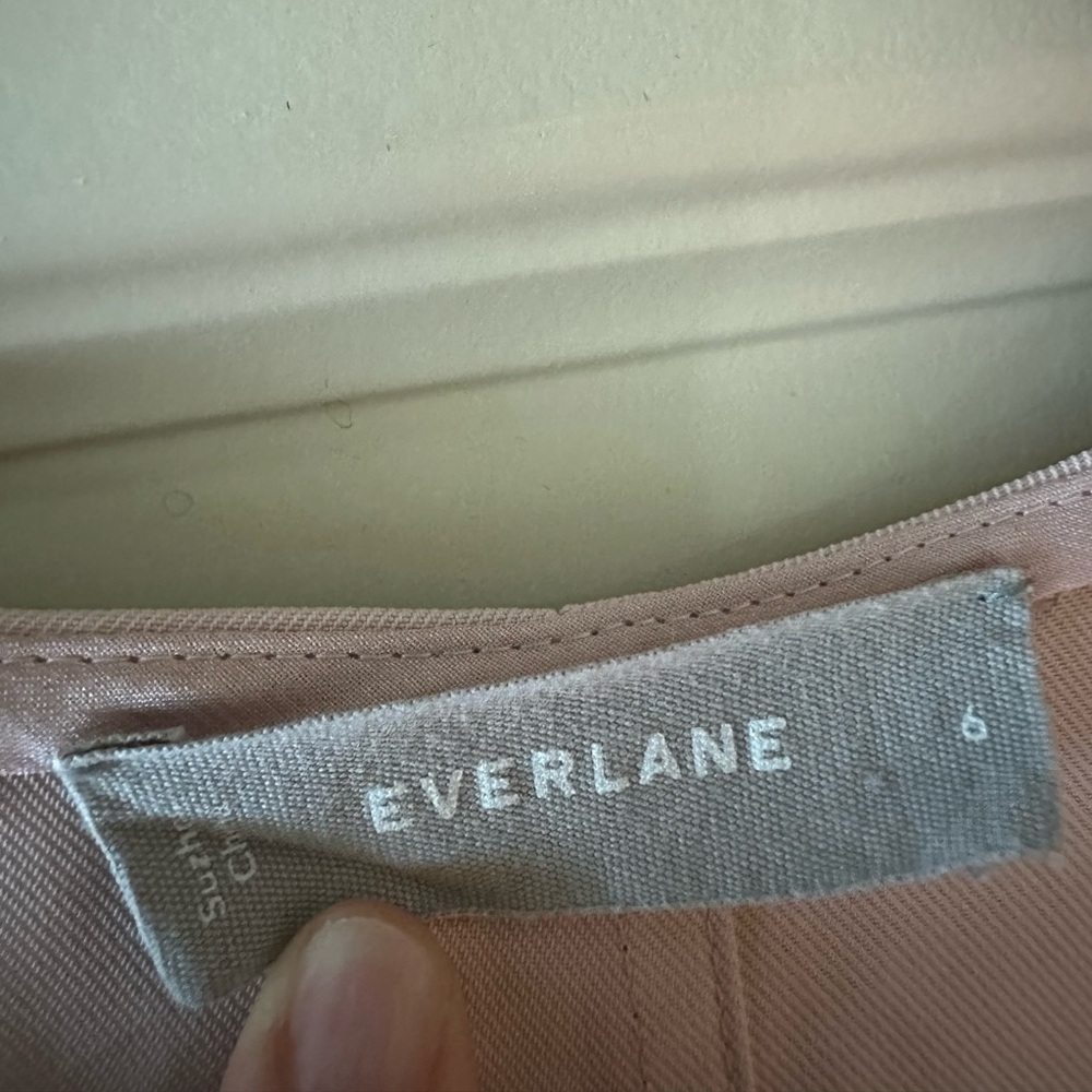 EVERLANE Japanese Go Weave V-Neck blouse in Rose Pink - Picture 5 of 8